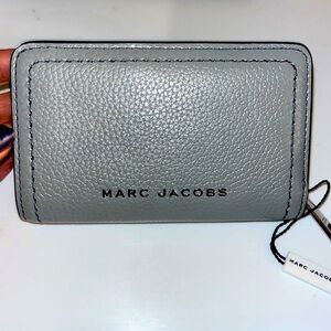 Marc Jacob’s topstitched compact zip wallet